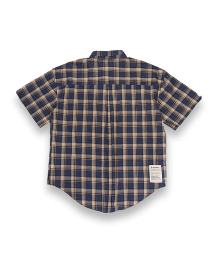 Checkered short-sleeved shirt (blue and white plaid)